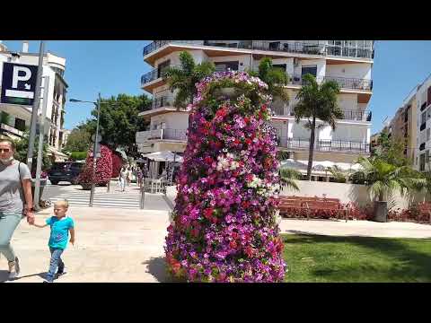 Walking tour at Calle Terraza, Estepona, Spain