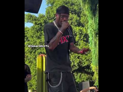 Play video: Travis Scott en vivo en Naô Pool Club Marbella – Pool-Party épica 07-Ago-2024