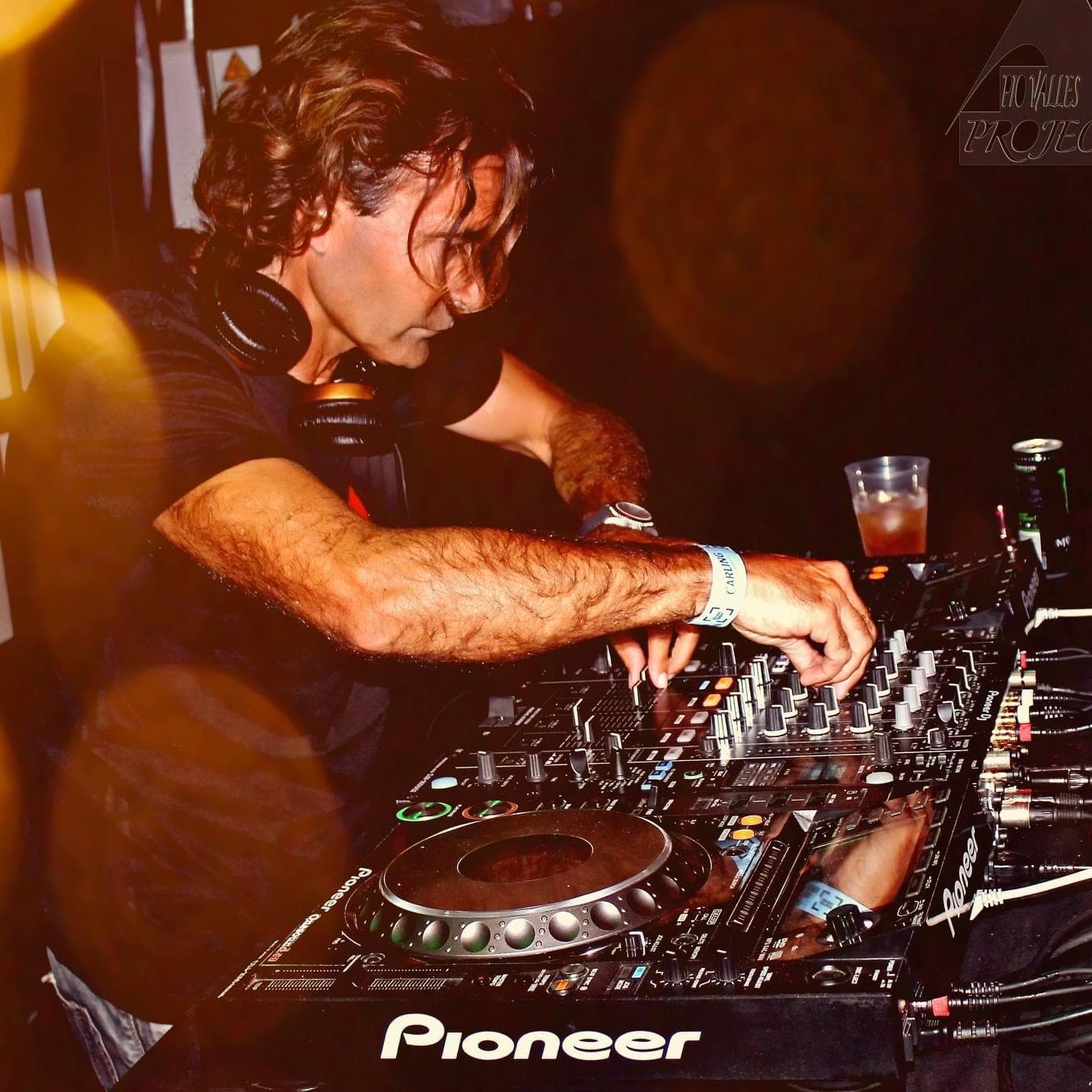 Pio Valles Project Imagen de Galería 1