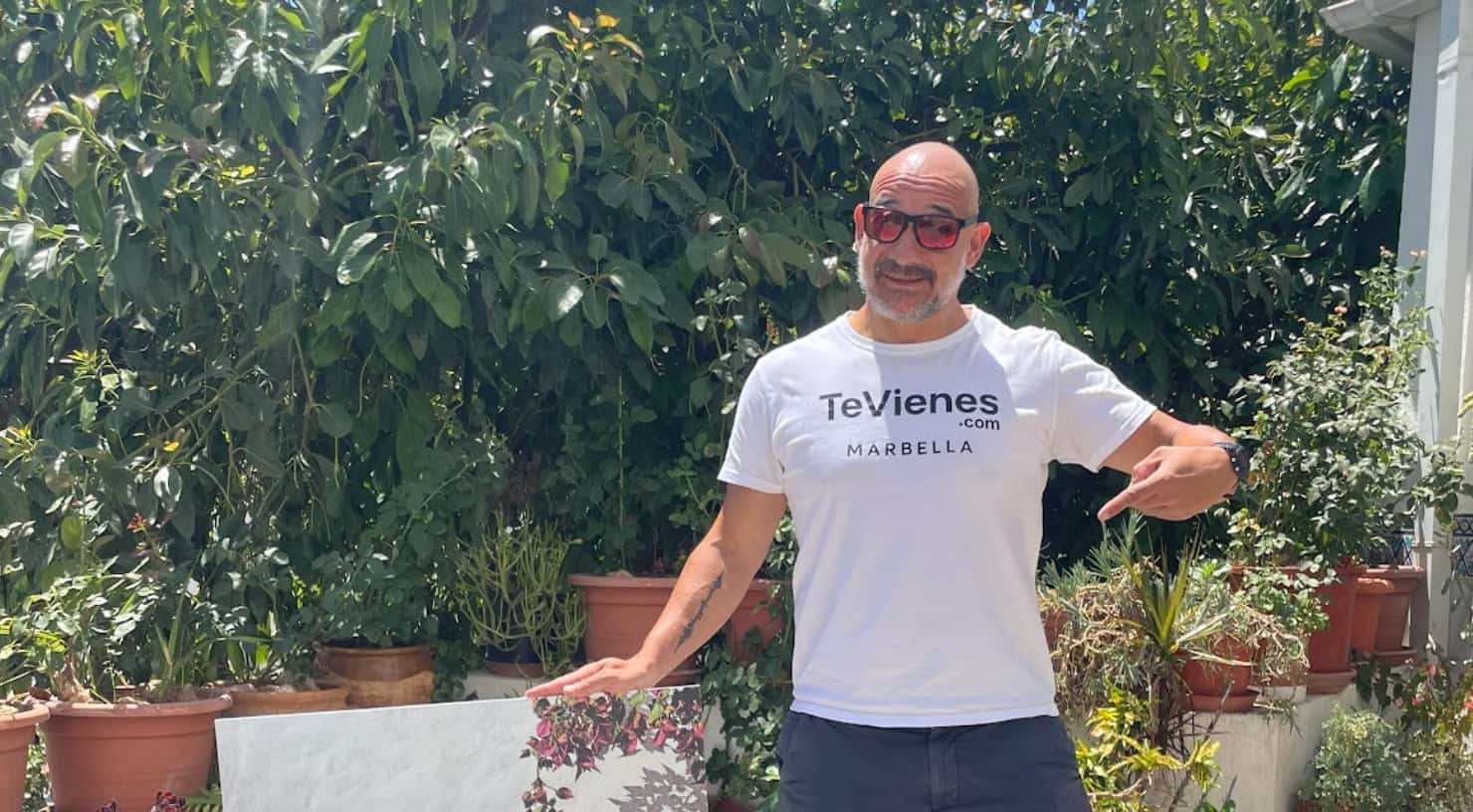 Cómo ser influencer de élite en 10 pasos (guía 2025) imagen destacada