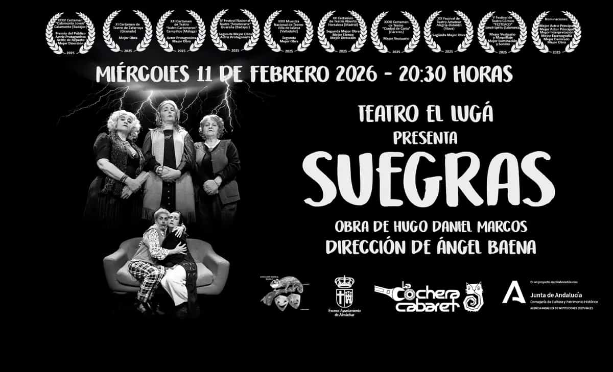 Una escena teatral de SUEGRAS con actores en el escenario