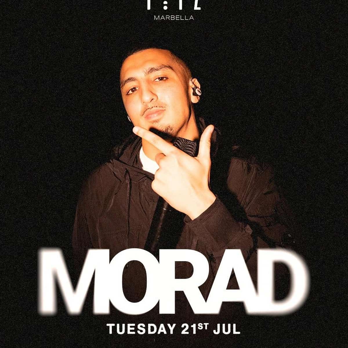 Cartel de Morad en FITZ Marbella para el martes 21 de julio, con fondo negro, retrato del artista con micrófono, tipografía blanca y estética urbana nocturna.