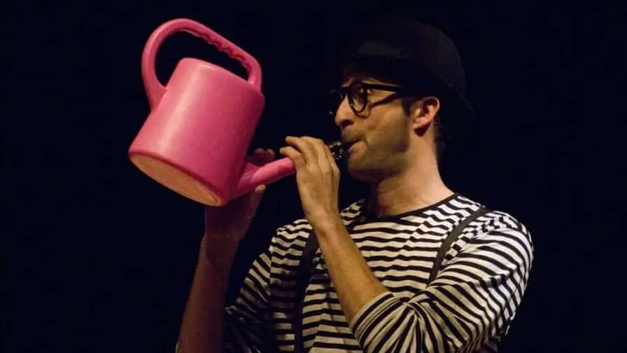 Concierto familiar Reciclashhh en Málaga 2026 con instrumentos reciclados de Josema Pizarro