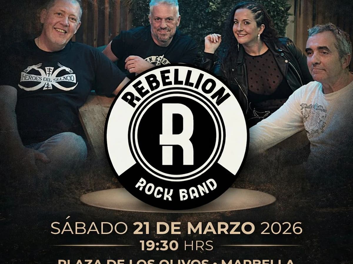 Cartel promocional de Rebellion Rock Band en Premiere Club con cuatro miembros de la banda sentados y posando en un ambiente interior oscuro. El concierto es el s谩bado 21 de marzo de 2026 a las 19:30 h.