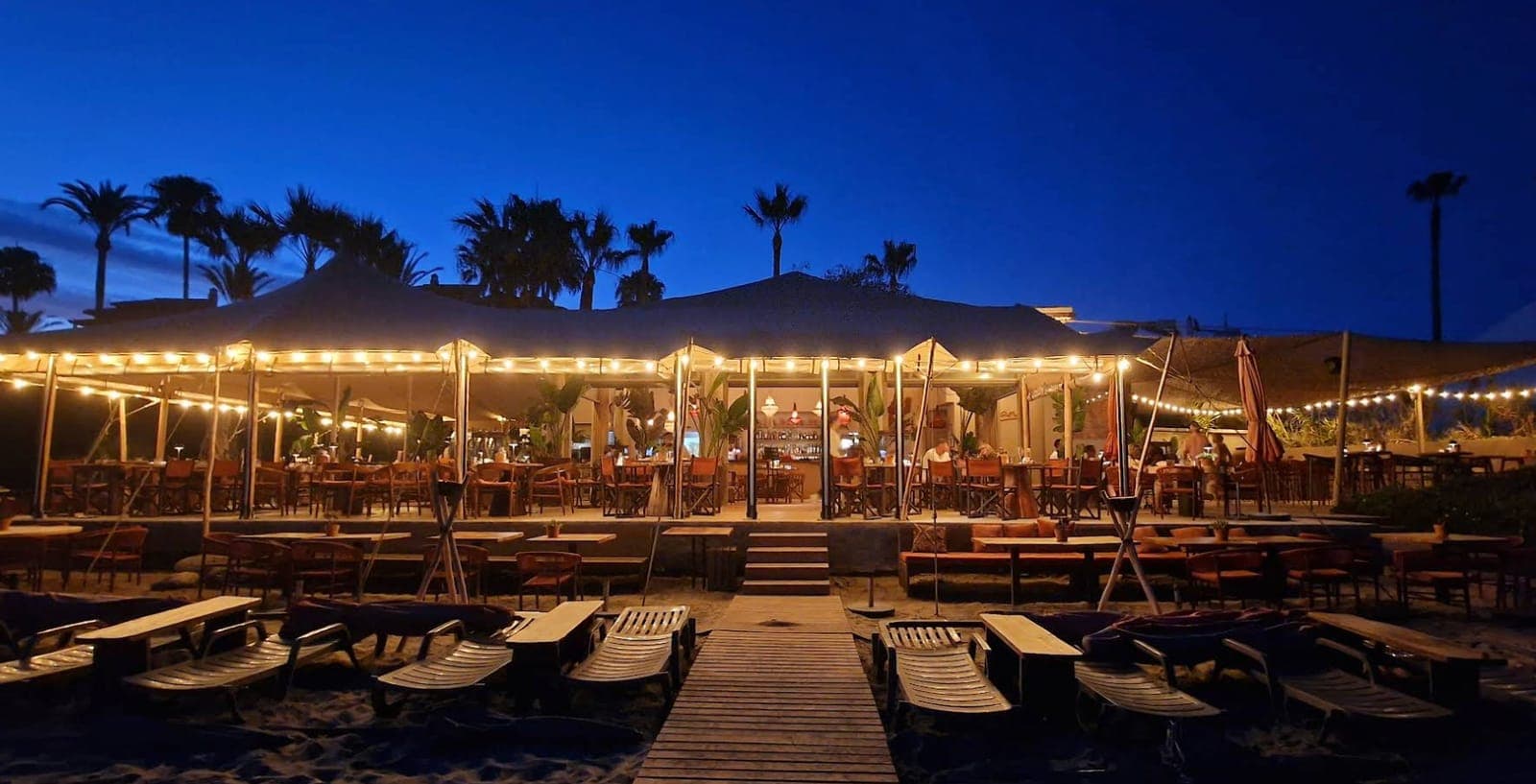 Paul Hull Acoustic @ Oyana Beach Imagen de Galería 2