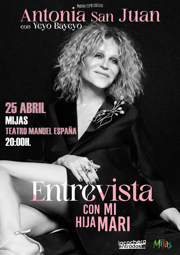 Antonia San Juan actuando en Entrevista con mi Hija Mari en Málaga 2026