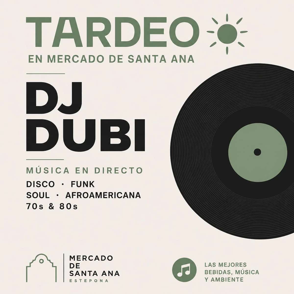 DJ Dubi pinchando música disco, funk y soul en el Mercado de Santa Ana durante el tardeo en Estepona con ambiente social y copas.