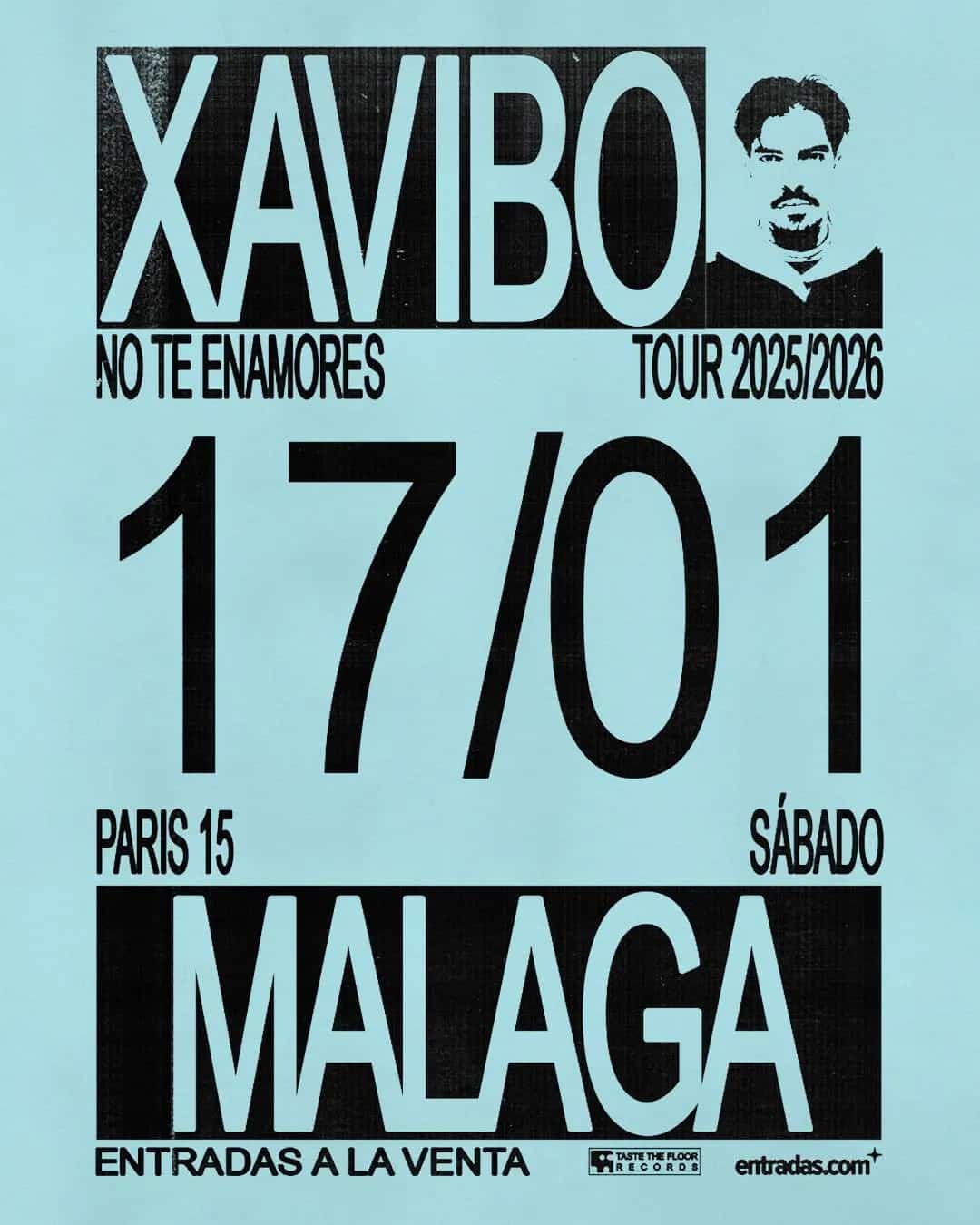 Xavibo en directo en Málaga con su gira No Te Enamores, interpretando pop-folk lleno de emoción.