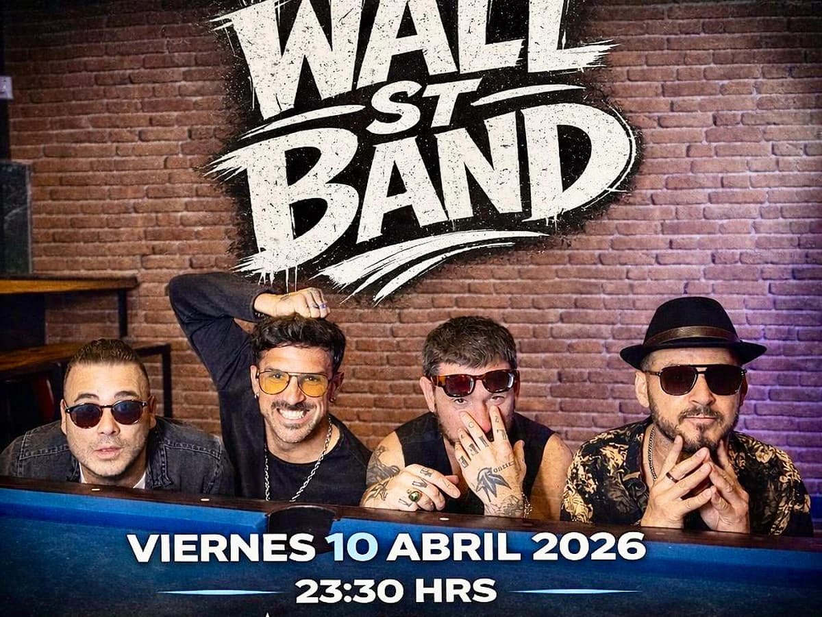 Cartel promocional de Wall St Band en Premiere Club con cuatro miembros de la banda posando frente a una pared de ladrillo. El concierto es el viernes 10 de abril de 2026 a las 23:30 h en Marbella.