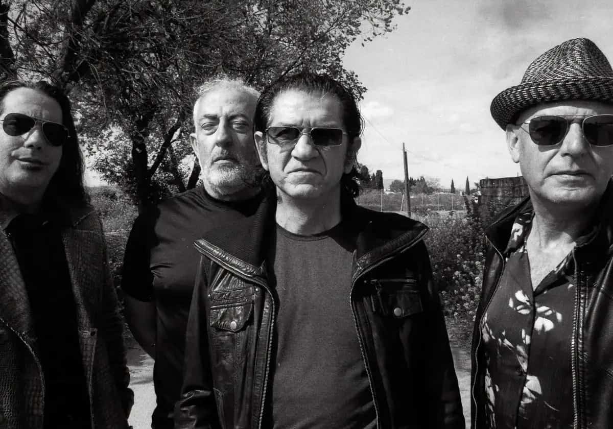 Cartel del concierto de Lagartija Nick en directo en Málaga presentando Eternamente en Vivo, su primer disco en vivo.