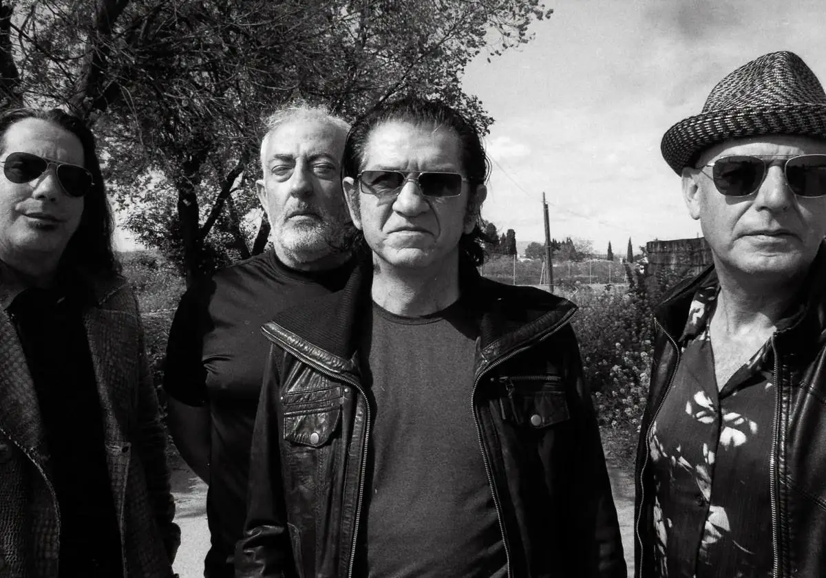 Cartel del concierto de Lagartija Nick en directo en Málaga presentando Eternamente en Vivo, su primer disco en vivo.