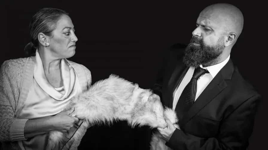 Cría Cuervos en Málaga – Familia, Muerte y los Vínculos que Perduran