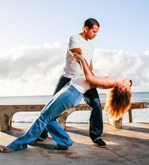 Salsa Fácil para Principiantes Póster