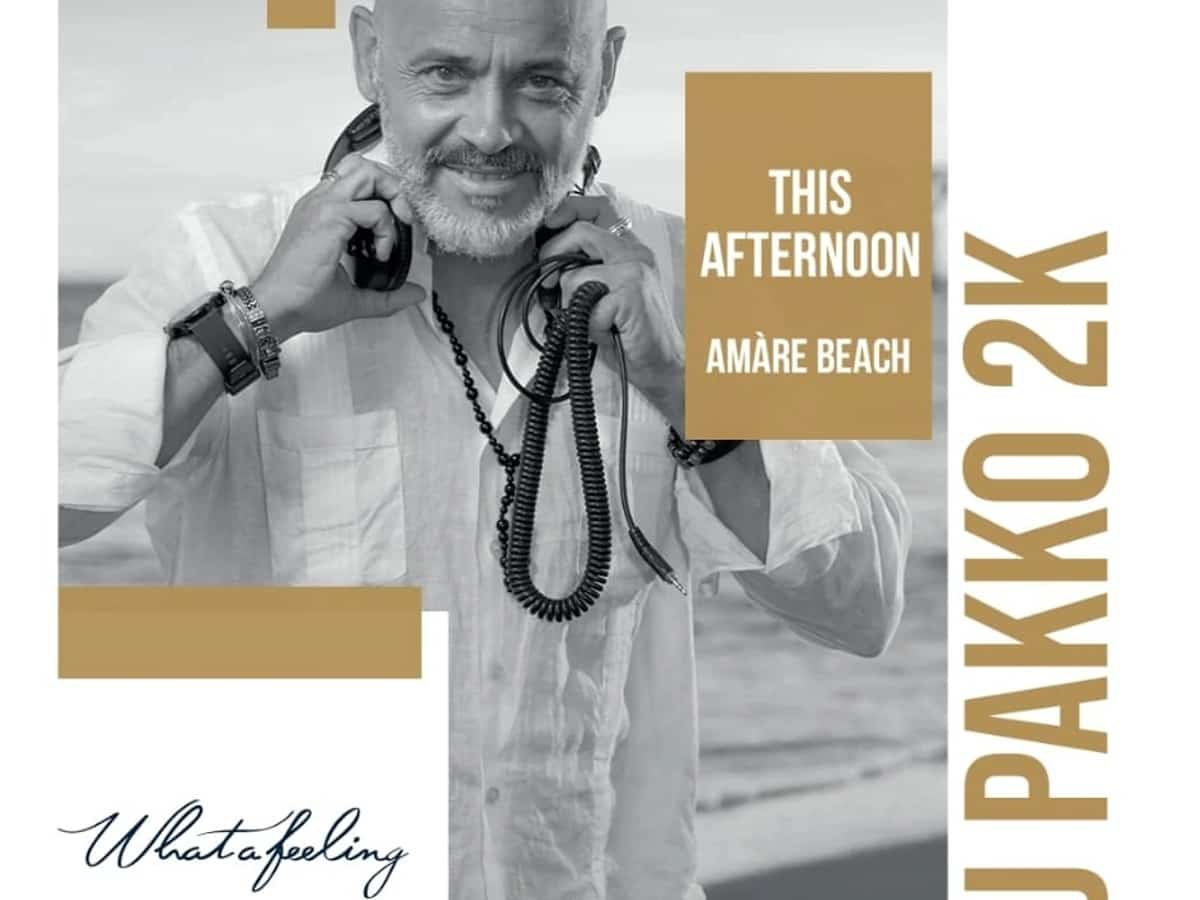 DJ Pakko2k pinchando en Amàre Beach Marbella durante el evento Sunday Retro frente al mar en un beach club de Marbella.