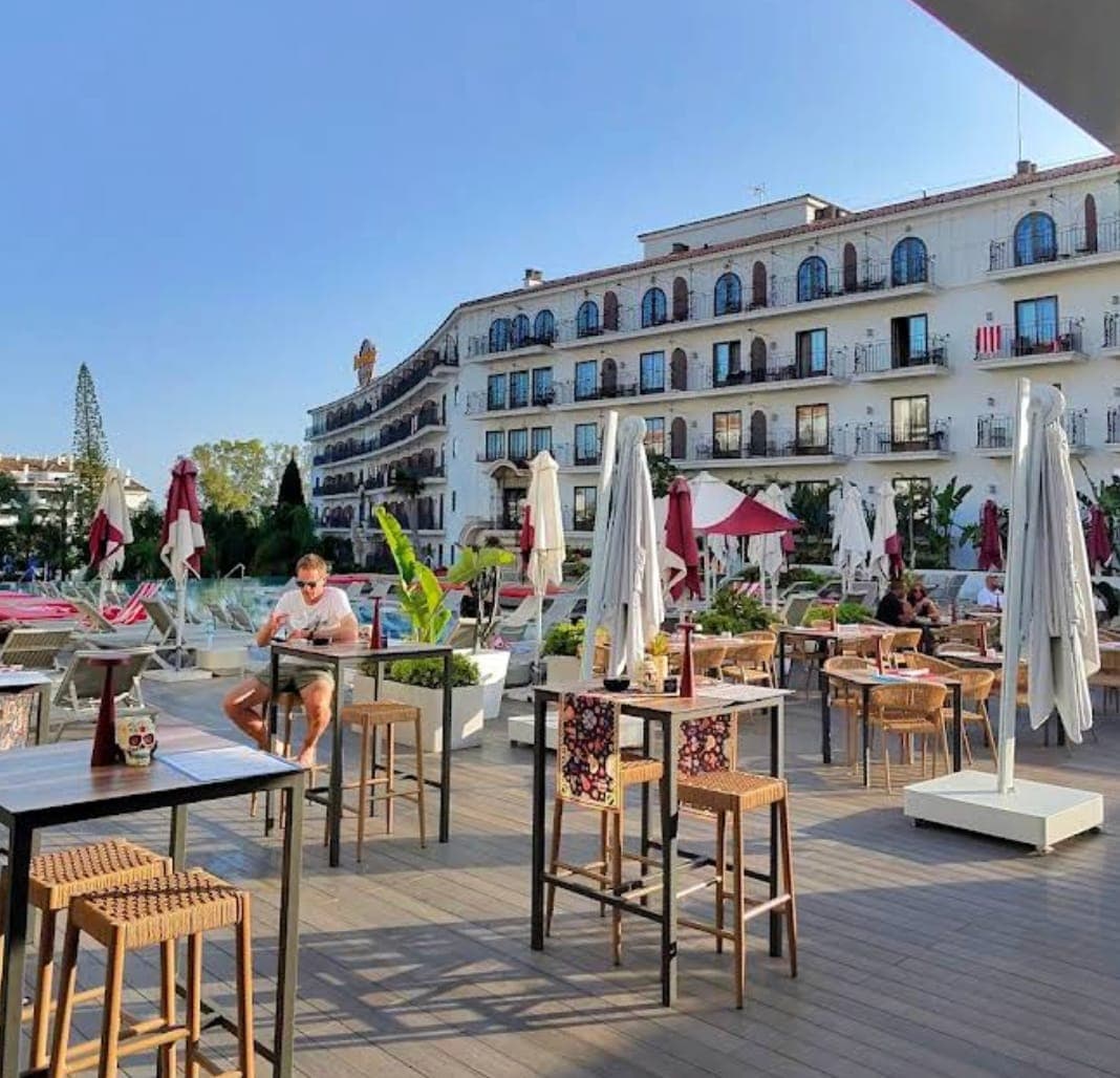 Julio Iglesias Tribute at Suena Chido – Diego Ramos, Dinner Menu & Moët Toast, Hard Rock Hotel Marbella (10 Aug, 8:30 PM) Gallery Image 3