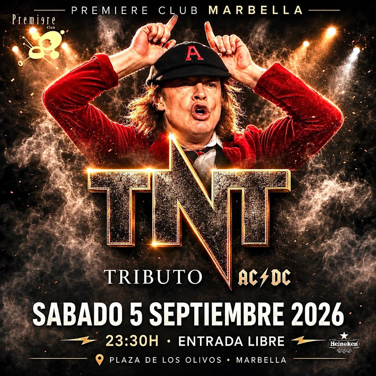 Cartel promocional de TNT en Premiere Club Marbella con una imagen inspirada en un tributo a AC/DC, mostrando a un cantante con chaqueta roja y gorra sobre un fondo oscuro con humo y luces de escenario. El concierto se celebra el sábado 5 de septiembre de 2026 a las 23:30 h en Plaza de los Olivos, Marbella, con entrada libre.