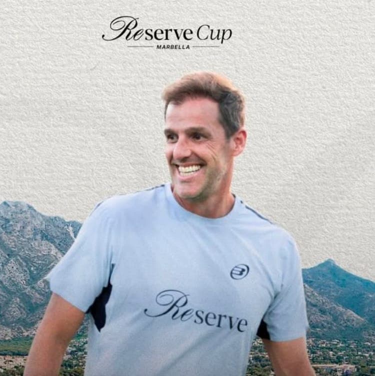 Exhibición de pádel con Juan Martín Díaz Póster