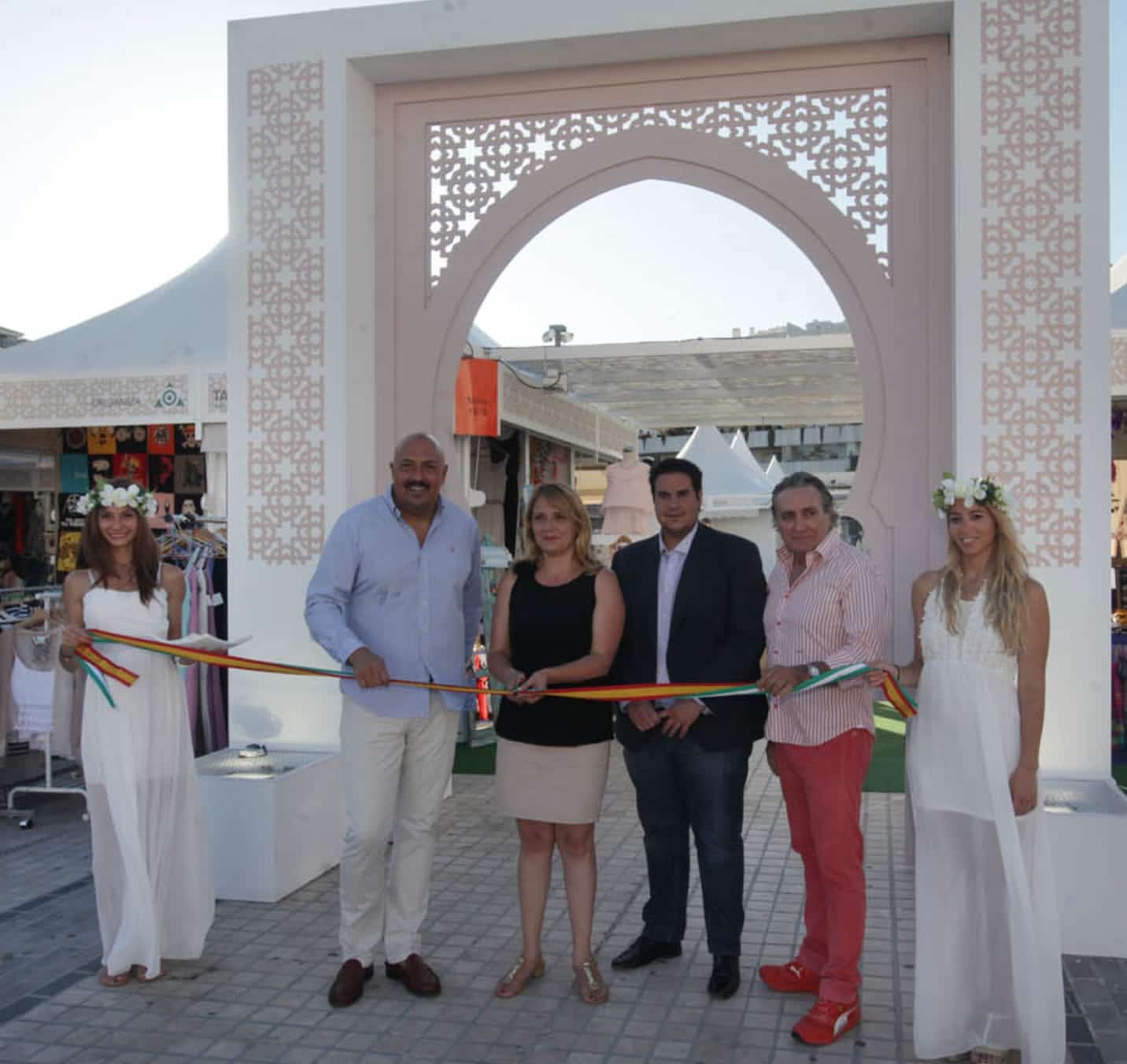 Artesanía Muestra Internacional – Plaza Antonio Banderas, Puerto Banús (1 junio – 15 Poster