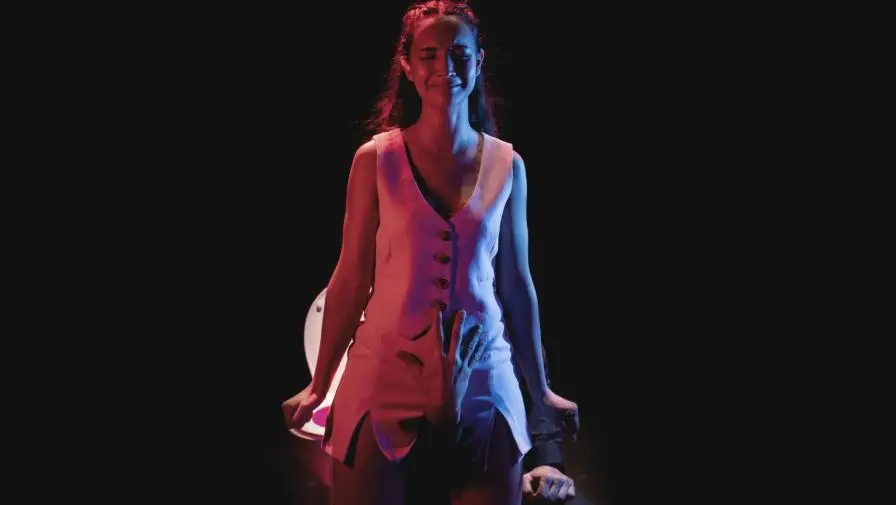 El Sí de las Niñas en Málaga – Un Thriller Teatral sobre Poder, Silencio y Moral