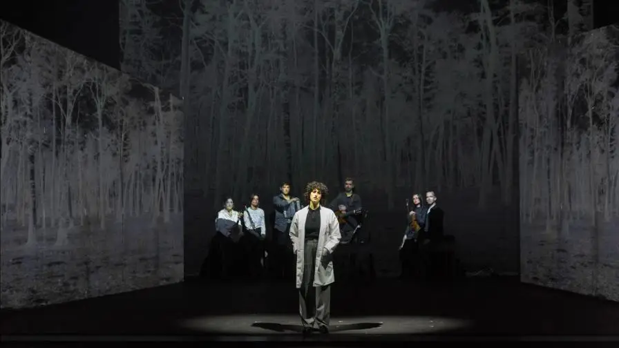 Blaubeeren in Málaga – Memory, Responsibility and the Human Legacy of History