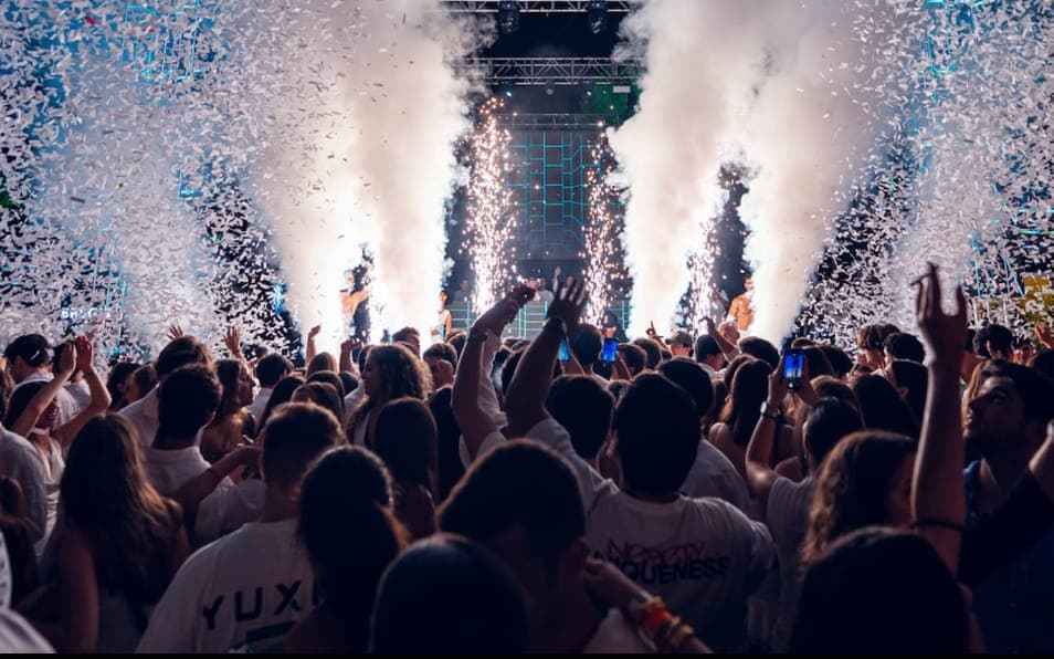 DJ Sessions Starlite Marbella – After Party Oficial 🎧🔥 Tech-House & Afro-Latin Beats Póster