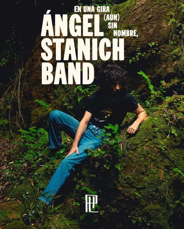 Miembros de Ángel Stanich Band con instrumentos