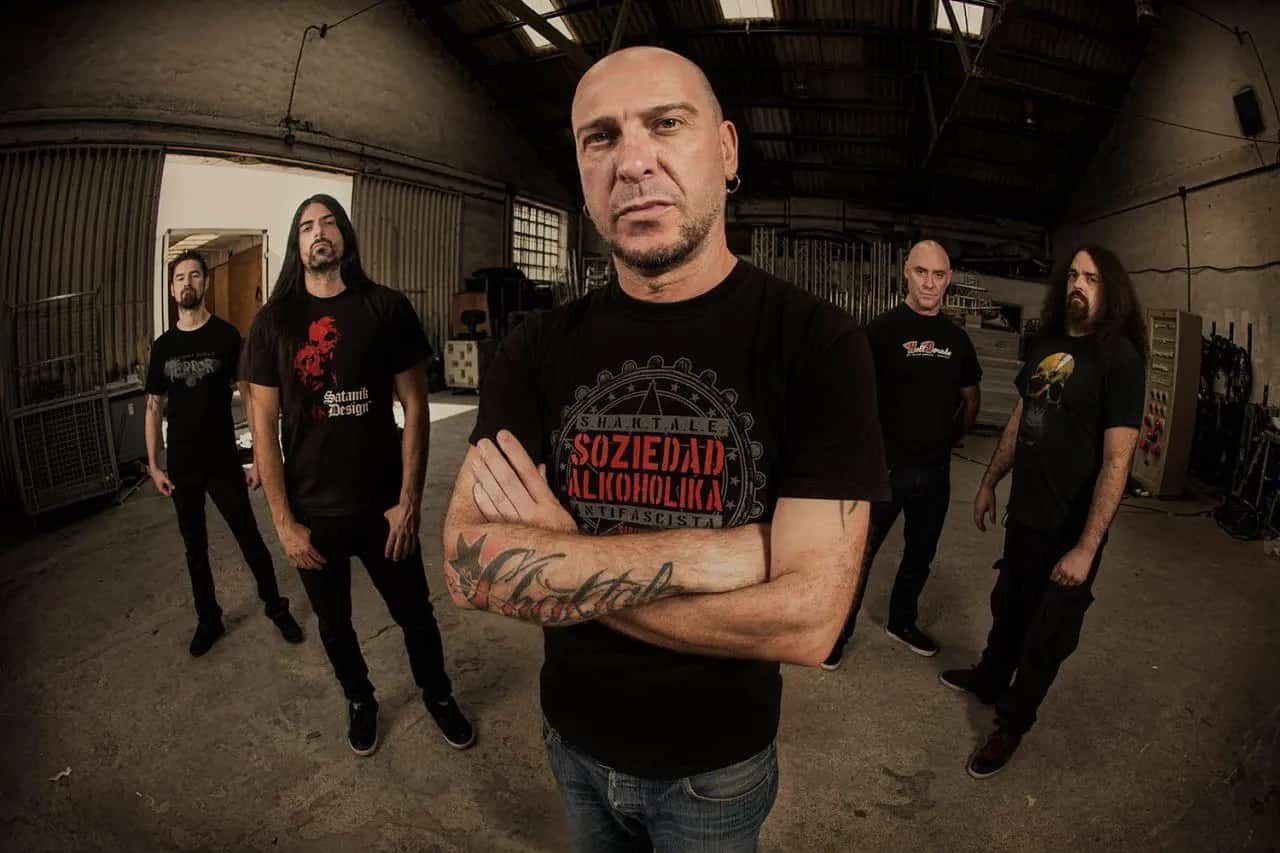 Cartel de Soziedad Alkoholika en directo en Málaga en la Sala Paris 15 presentando CONFRONTACIÓN, una cita imprescindible del hardcore y thrash metal en 2026.