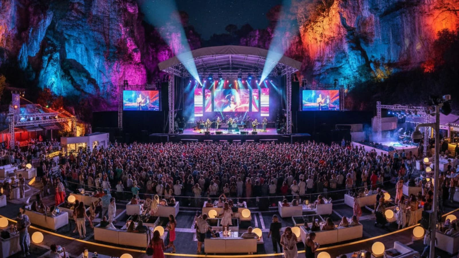 Público disfrutando de un evento de vida nocturna en Marbella, Costa del Sol, en 2026