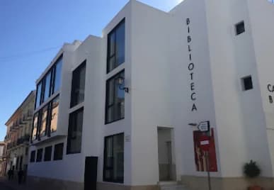 Biblioteca Pública Municipal - Casa de la Cultura "Blas Infante" Imagen de Galería 2