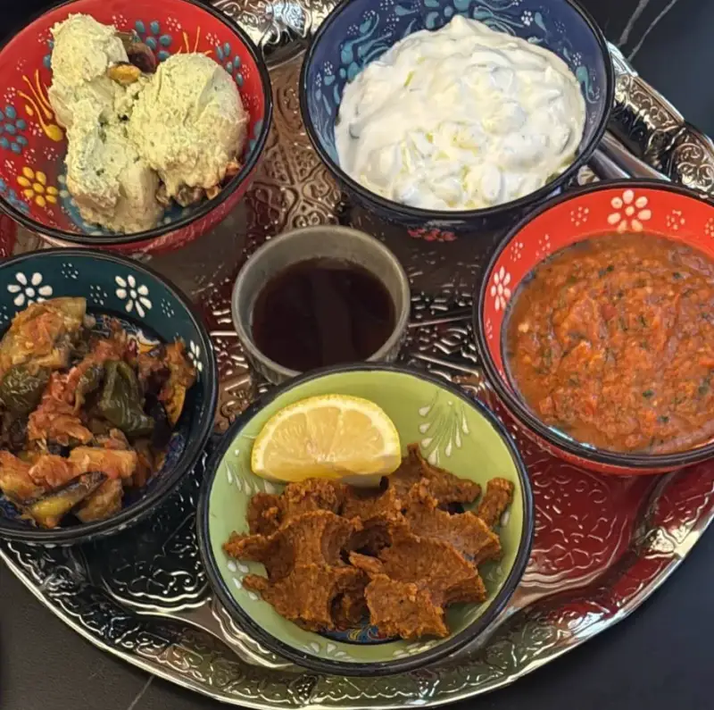 Ottoman Brunch Club Imagen de Portada