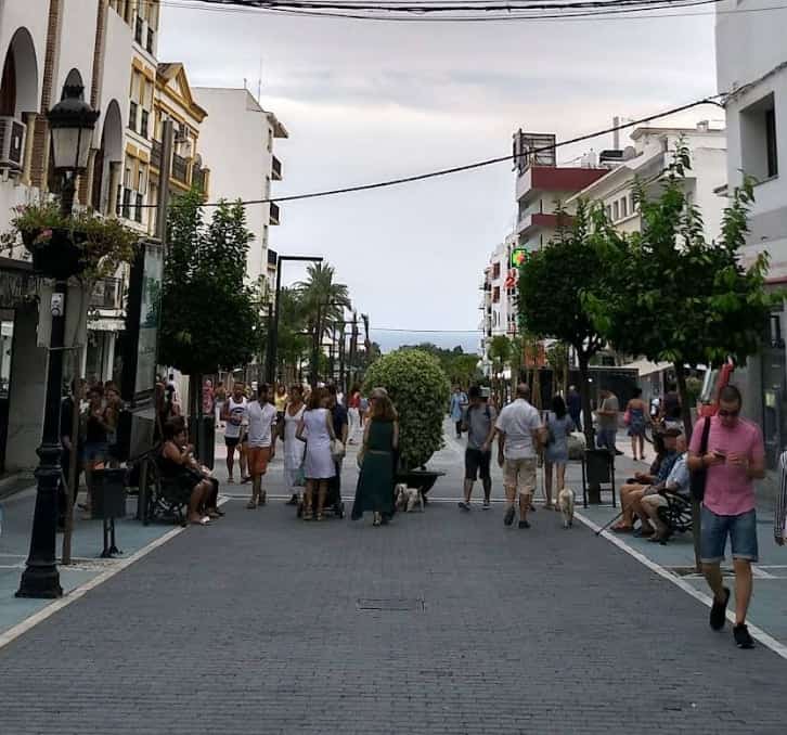 Avenue Marqués del Duero Logo