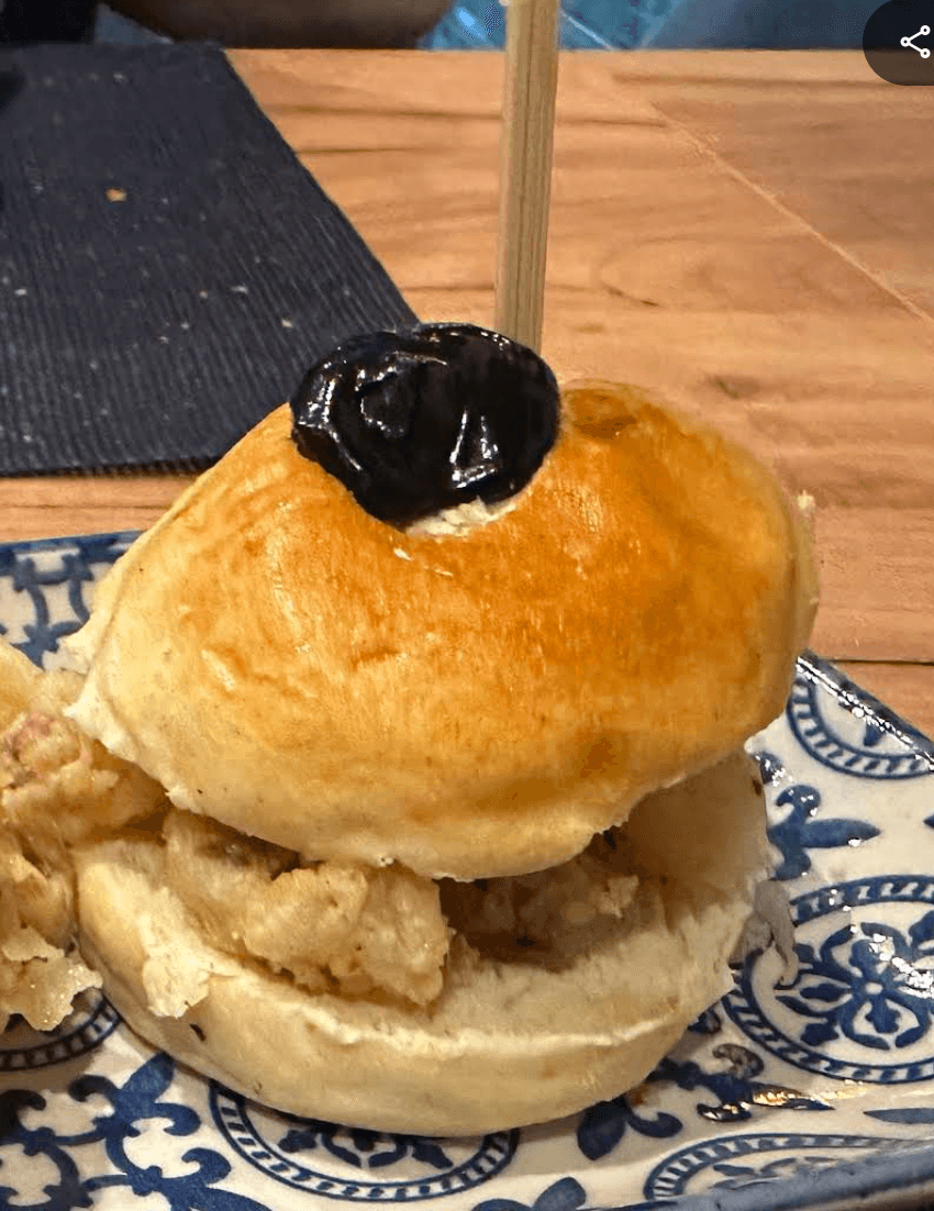 La Consentida Cover Image