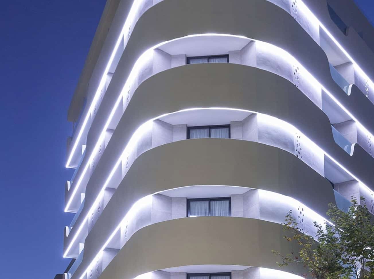 Hotel Boutique 4 Estrellas con Piscina en la Azotea Cerca de la Playa de Marbella