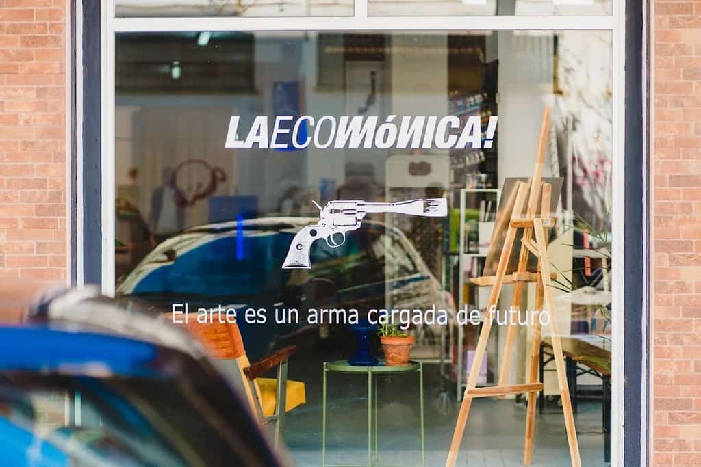 Logo de LA ECOMóNICA - Fine Arts