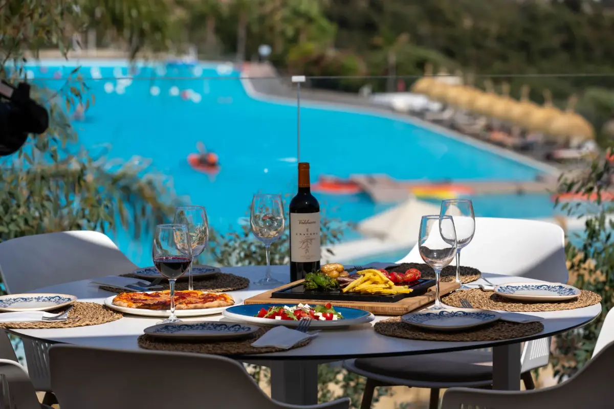 Alcazaba Vive Lagoon Restaurant Imagen de Portada