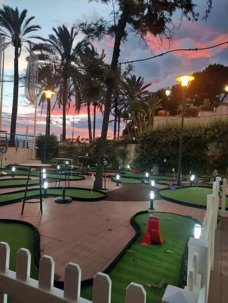 Quizygolf Minigolf Marbella Imagen de Galería 3