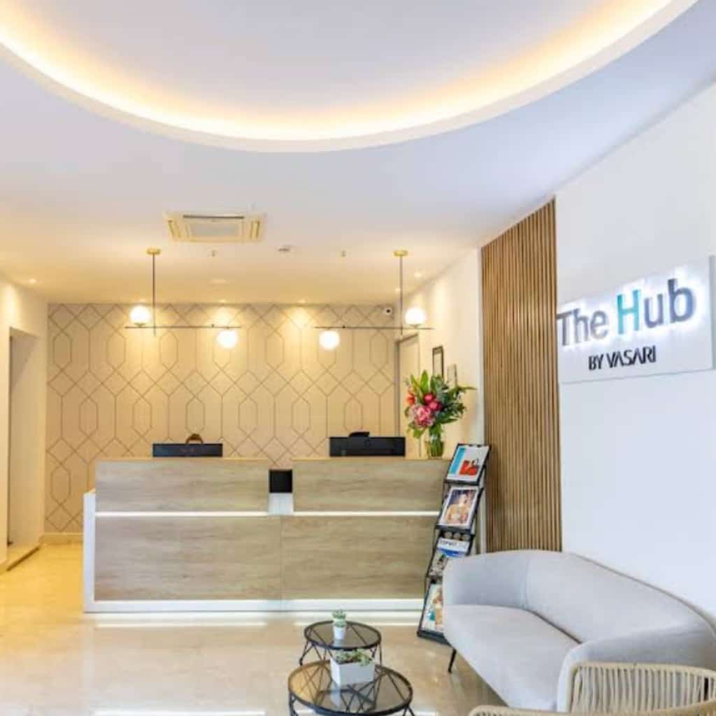The Hub by Vasari Logo