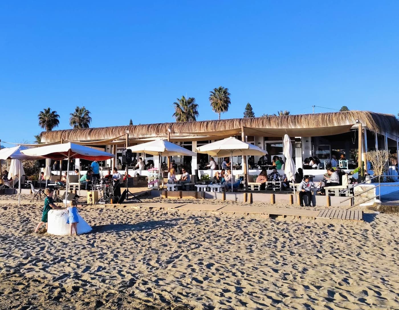 Beach Bar El Chiri Gallery Image 2