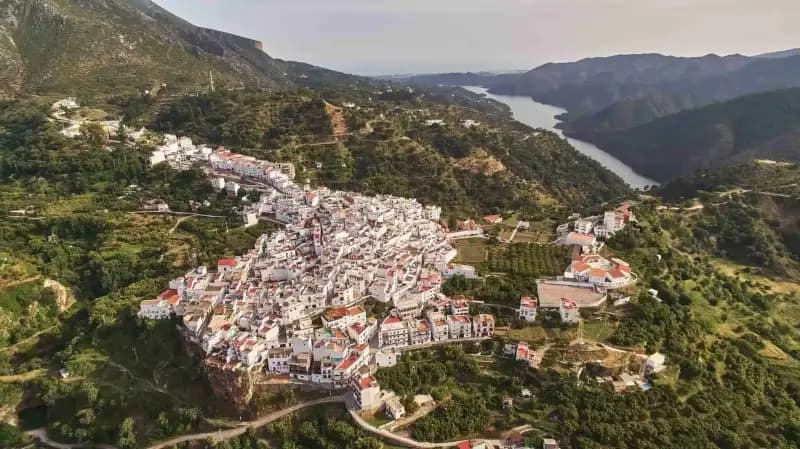 Istán Pueblo Blanco Imagen de Portada
